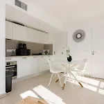 Апартаменти Calypso- Superbe Perle, Vieil Antibes, Wifi, Climatisation Антіб