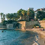 Calypso- Superbe Perle, Vieil Antibes, Wifi, Climatisation * Антіб
