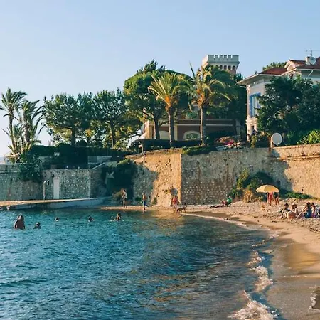 Calypso- Superbe Perle, Vieil Antibes, Wifi, Climatisation * Antibes