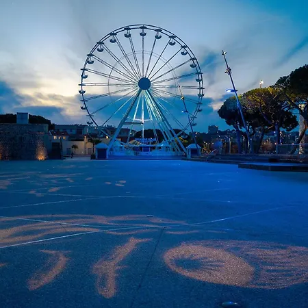Calypso- Superbe Perle, Vieil Antibes, Wifi, Climatisation شقة