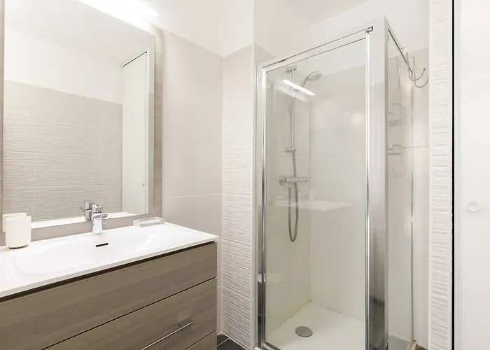 Calypso- Superbe Perle, Vieil Antibes, Wifi, Climatisation Antibes