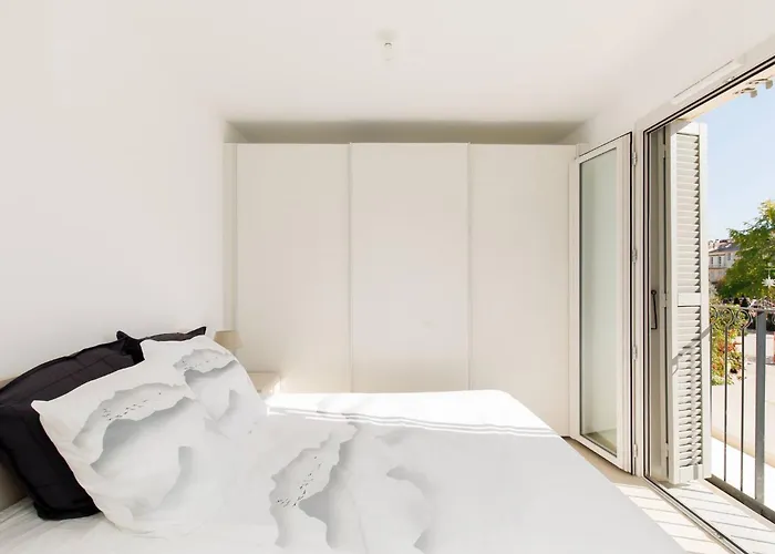 Calypso- Superbe Perle, Vieil Antibes, Wifi, Climatisation Apartment *